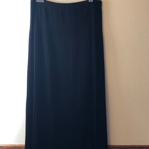 Misook Pleated Knit Midi Skirt Black size Petite L